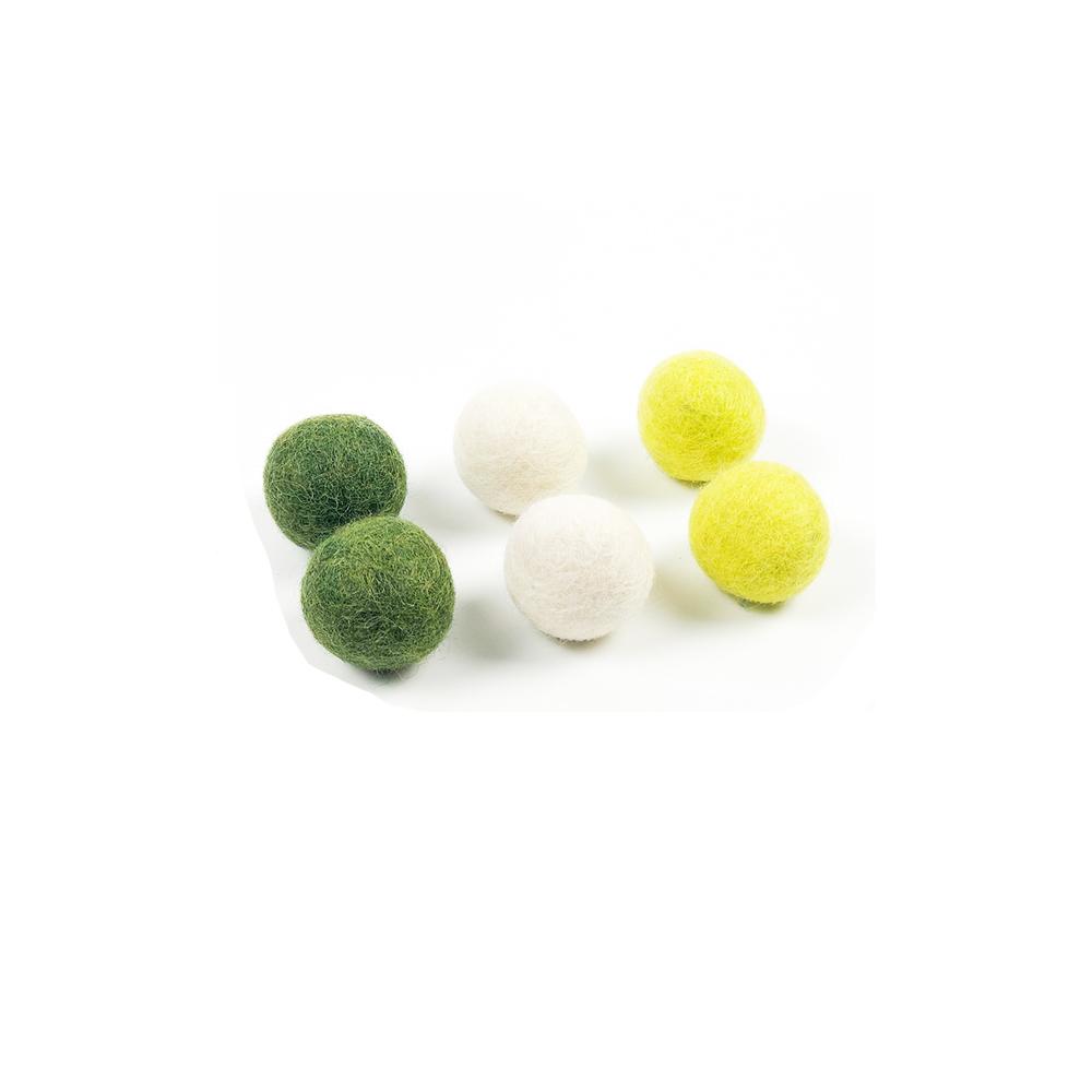 6 wool balls(green and yellow)