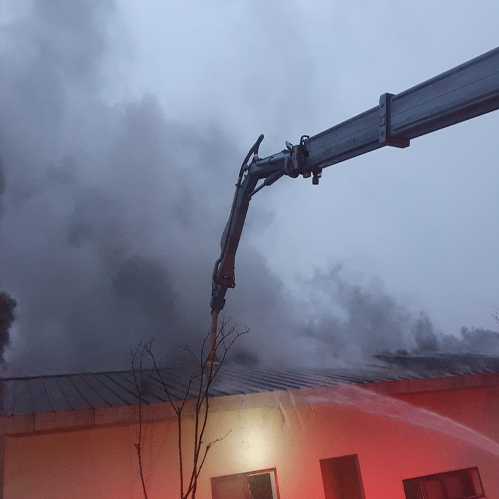 Jinwoo SMC DEMOLITION AND RESCUE FIRE-FIGHTING VEHICLE