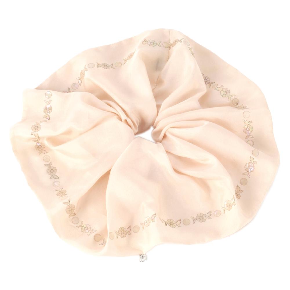 flower nacre big scrunchie
