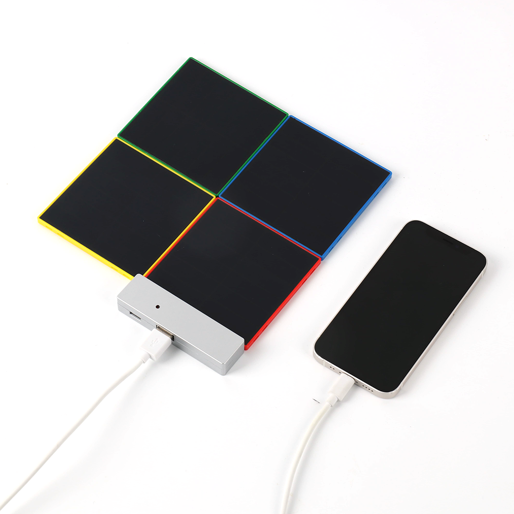 Portable combinable solar charger SolarBrick GEN2